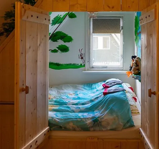 Nieuw: In De Bedstee Uniek! Holiday home